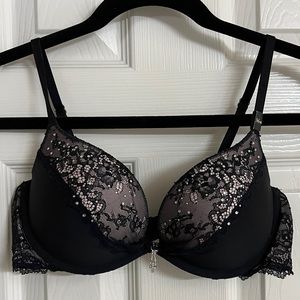 Victoria’s Secret padded demi bra size 36B